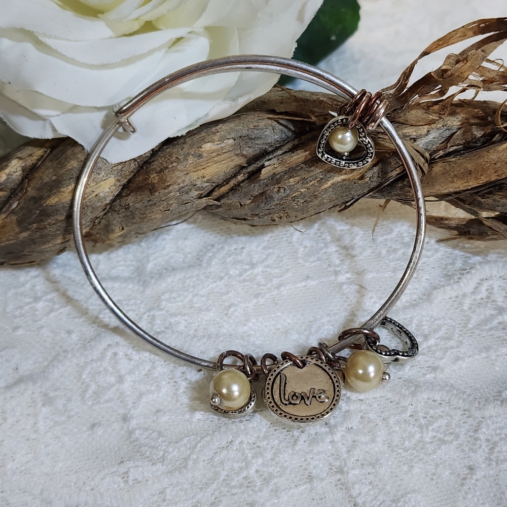 Silver Toned Love Heart Charm Bracelet